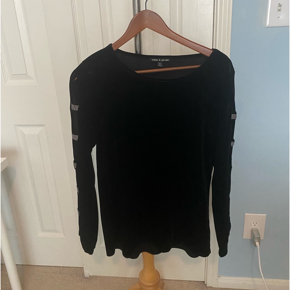 Cable and gauge black velvet long sleeve blouse size medium